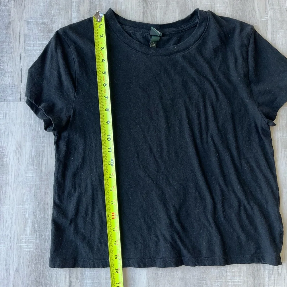 WILD FABLE Short Sleeve Crew Neck Classic Black T-Shirt Size XS - Picture 3 of 5